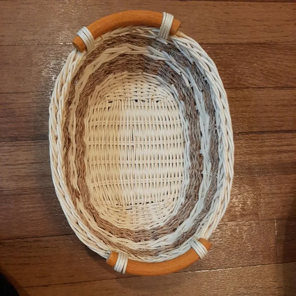 Unbranded set oval